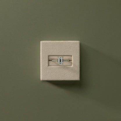 CUJ018
