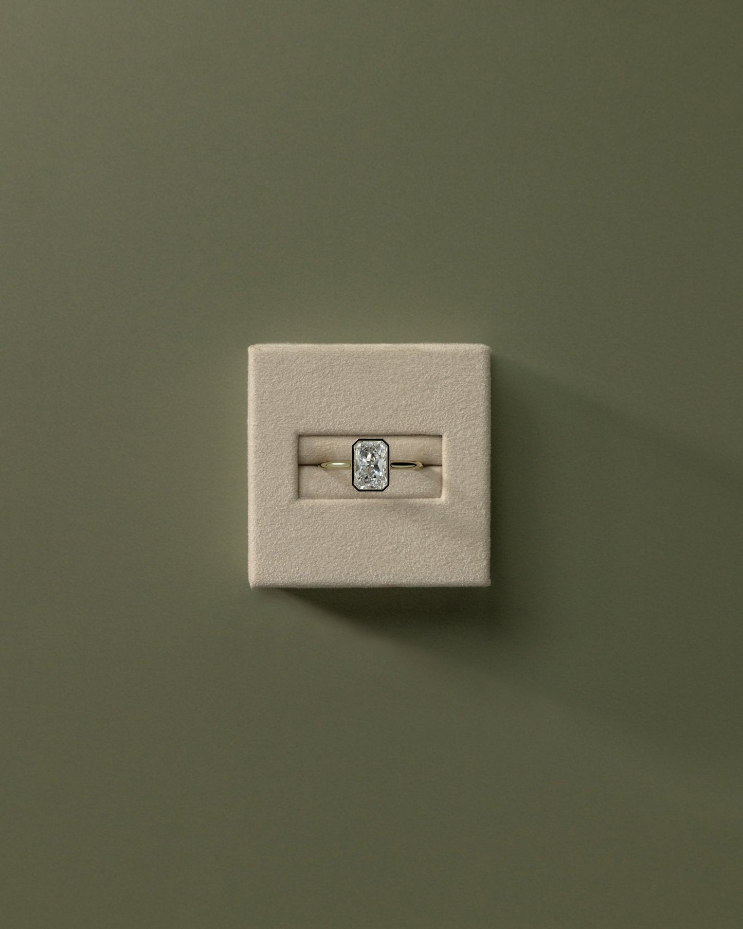 CUJ005