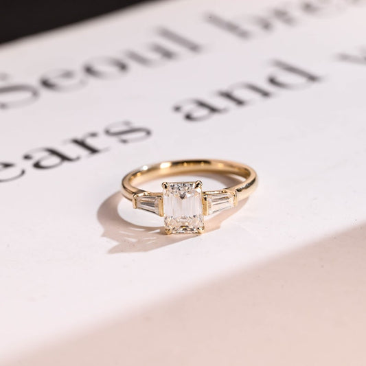 Stunning 1.0 - 2.0 CT Emerald Moissanite Engagement Ring with Three Stone Design 1