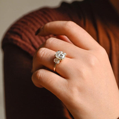 Stunning 1.0 - 2.0 CT Oval Moissanite Engagement Ring with Three Stone Design 6