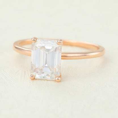 1.6 CT Emerald Solitaire Moissanite Engagement Ring